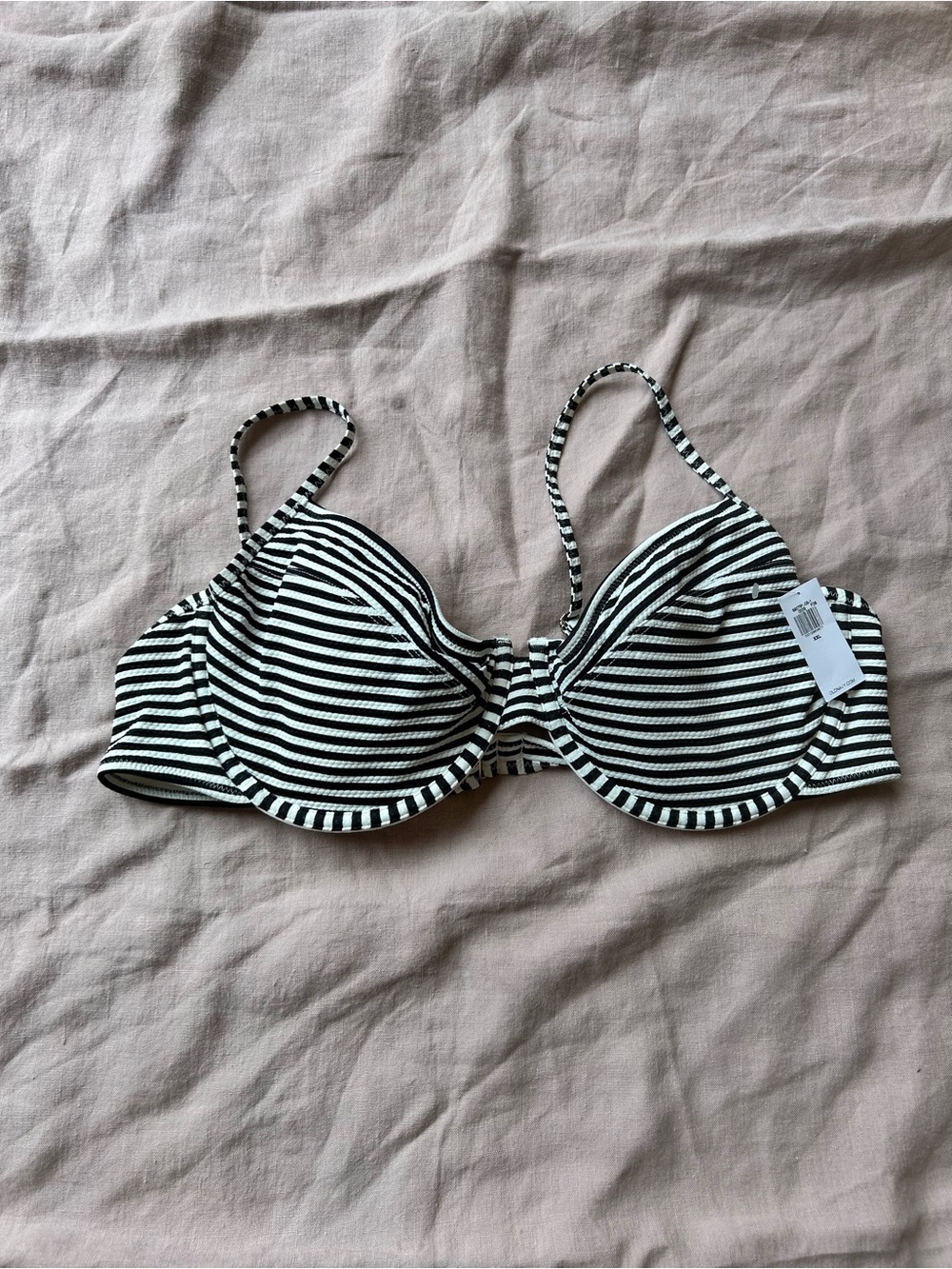 NWT! Old Navy Striped Textured Underwire Balconette Swim Top! Size XXL